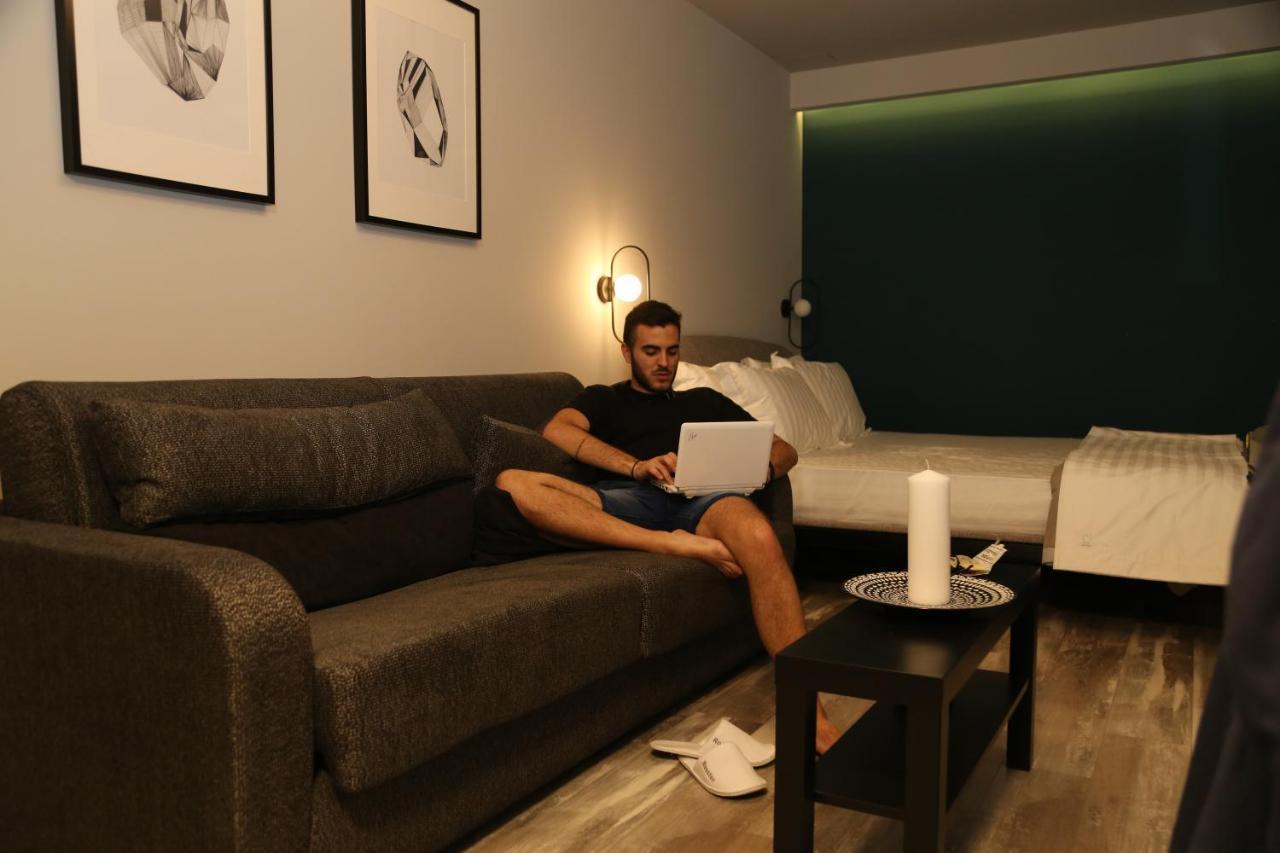 Rooster Suites Athen Eksteriør bilde